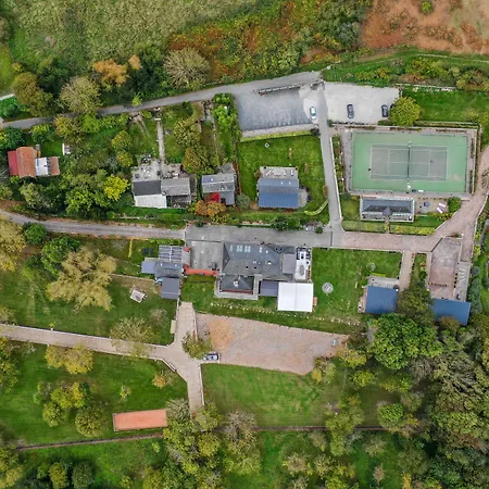 Oda ve Kahvaltı Domaine Du Grand Bec 4*