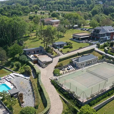 Domaine Du Grand Bec Bed and breakfast 4*