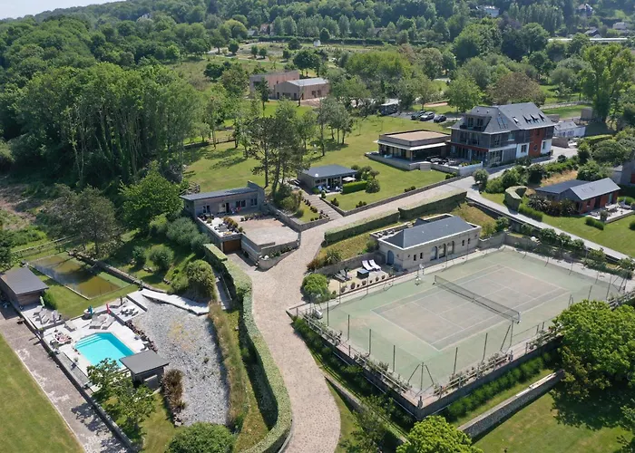 Domaine Du Grand Bec Bed and breakfast 4*