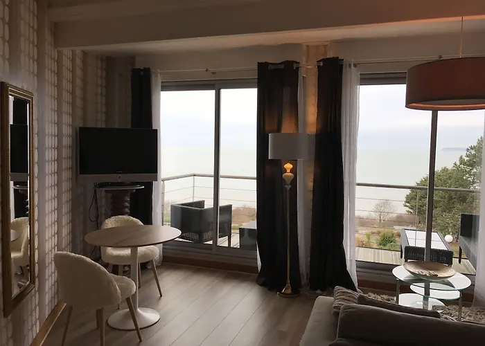 Domaine Du Grand Bec Bed and breakfast Villerville