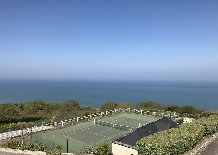 Domaine Du Grand Bec Bed and breakfast 4*